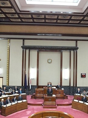 早朝街頭活動！！
毎週月曜日、港区内の交差点
にて、活動中！！